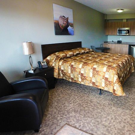Alberta Beach Inn And Suites Εξωτερικό φωτογραφία