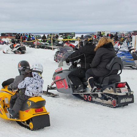 Alberta Beach Inn And Suites Εξωτερικό φωτογραφία